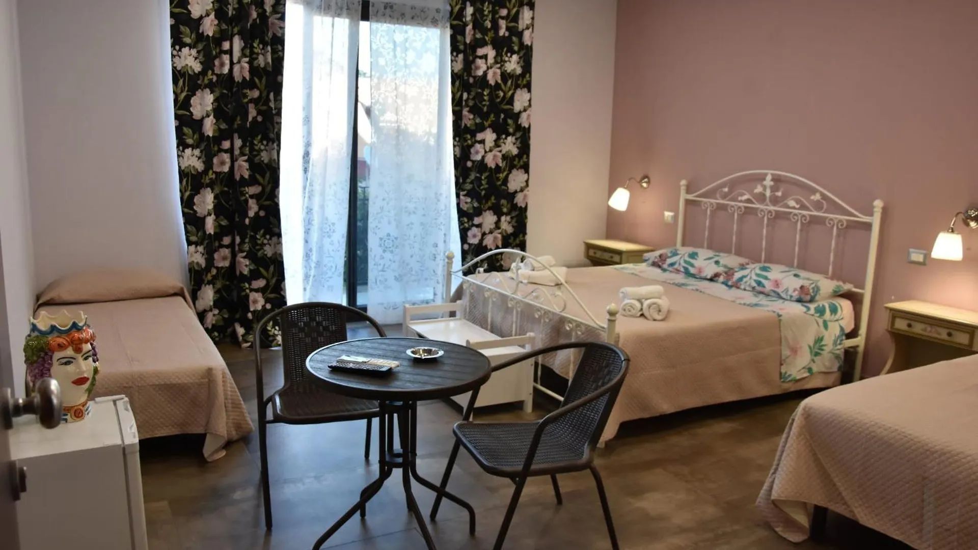 Taorbay Bed & Breakfast Giardini Naxos 0*,  Italy