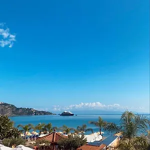 Mikros Giardini-Naxos